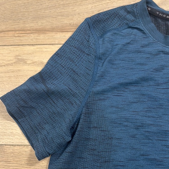 Under Armour Men's Seamless Threadborne Heat Gear Blue short sleeve shirt - Picture 4 of 11